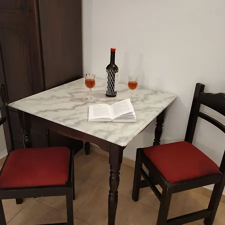 Neraida 3* Karterados (Santorini)